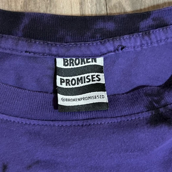 💥SOLD💥Broken Promises Graphic Pullover Purple Tie Dye Crew Neck Long Sleeve - Picture 2 of 4